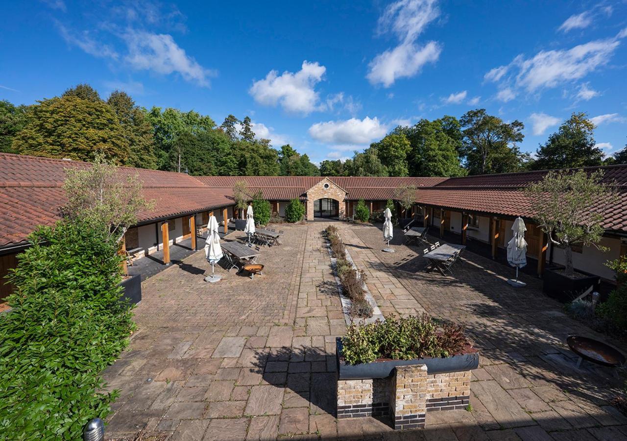The Ridings At Theobalds Park Goff's Oak Exterior foto